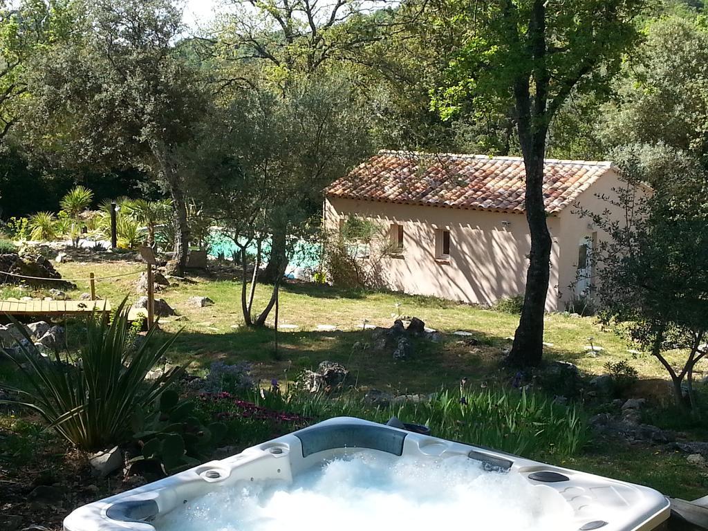 Bastide Cigaline Villa เลอโบสเซต์ ภายนอก รูปภาพ
